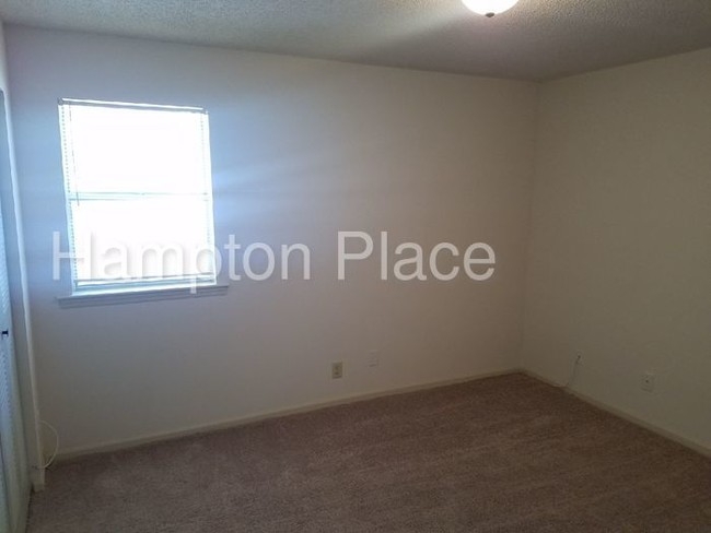 Building Photo - 6510 Thea Ln