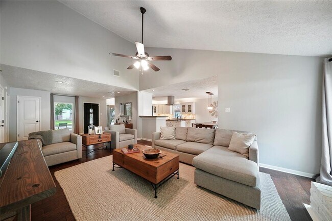 Building Photo - 12103 Nova Dr