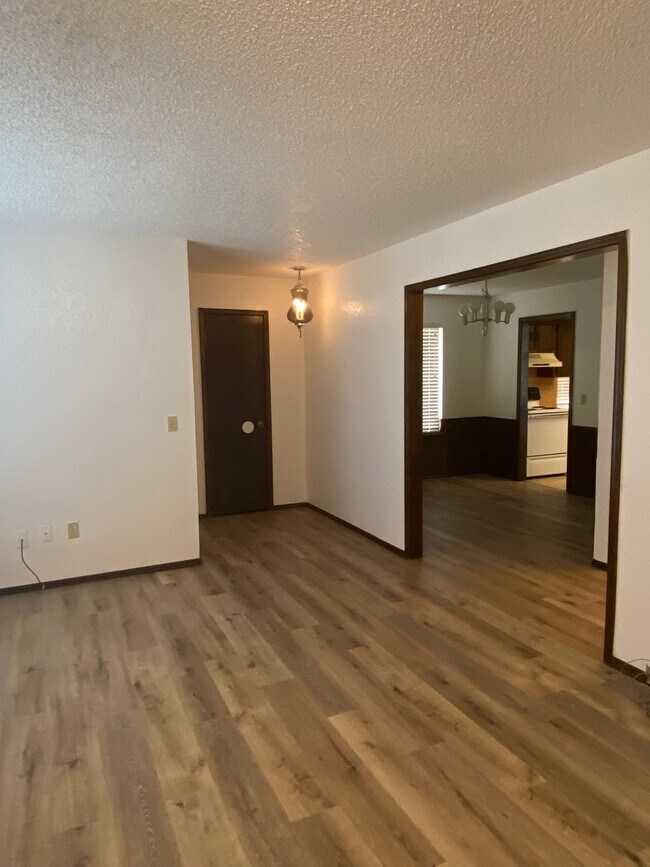Foto del edificio - 6716 Elk Canyon Rd