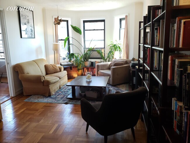 Foto del edificio - 766 Brady Ave
