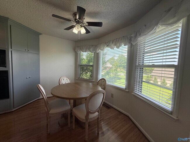 Foto del edificio - 122 Mykeys Way