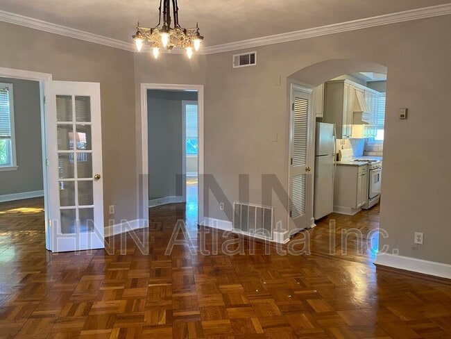 Building Photo - 872 Briarcliff Rd