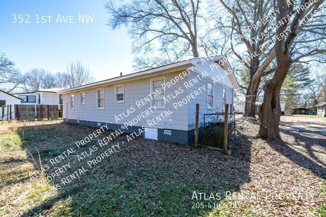 Foto del edificio - 352 1st Ave NW