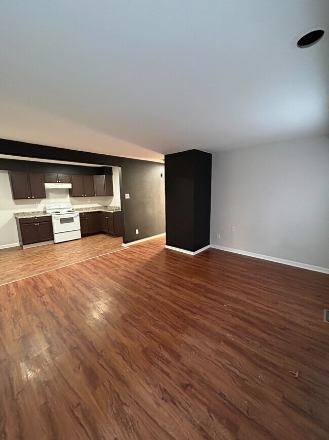 Foto del edificio - 3741 Morganford Road - Unit C