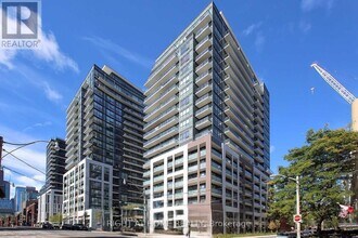 Building Photo - 460 Adelaide St E