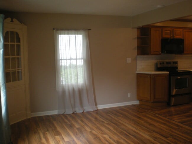 Building Photo - 118 Robinwood Blvd