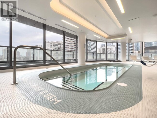 Building Photo - 11 Wellesley St W