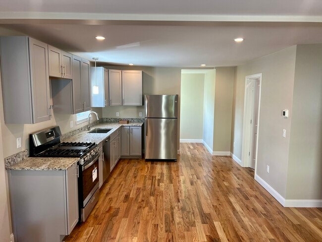 Building Photo - 13 Garfield Ave