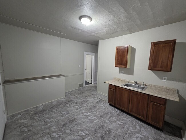 Foto del edificio - 3491 Garland St