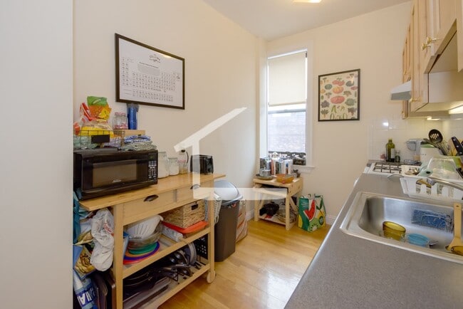 Building Photo - BEAUTIFUL 2 bed in Allston
