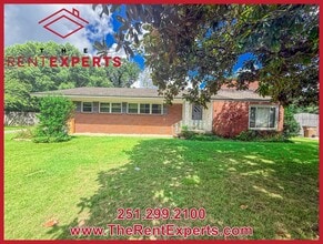 Building Photo - 2772 N Grafhill Dr