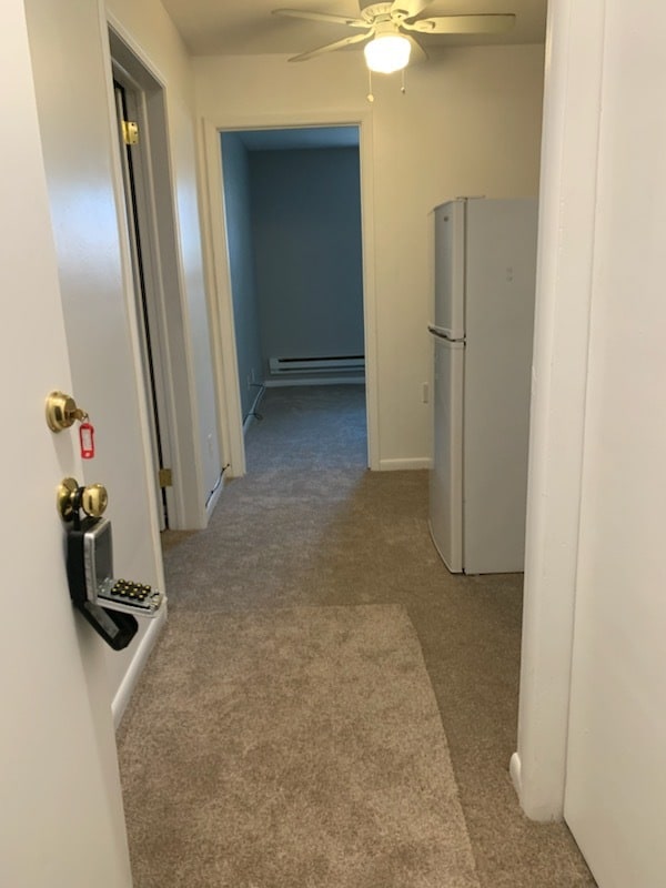 ENTRANCE - 1164 Broadway St