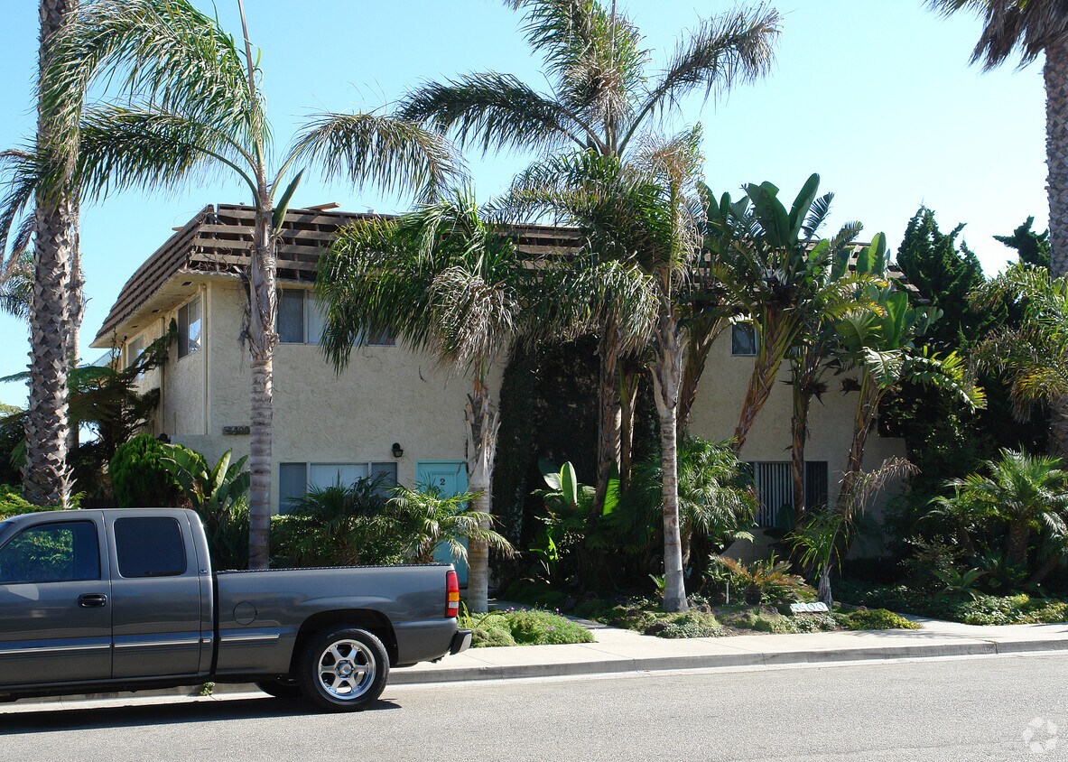 Building Photo - 5400 Driftwood St