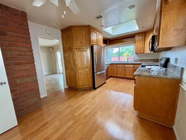 Building Photo - Spacious 4BR San Diego Home with Private Pool