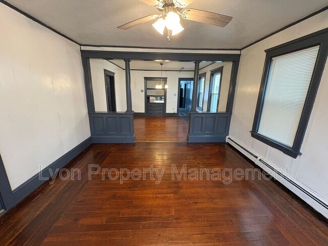 Building Photo - 216 Wood Ave