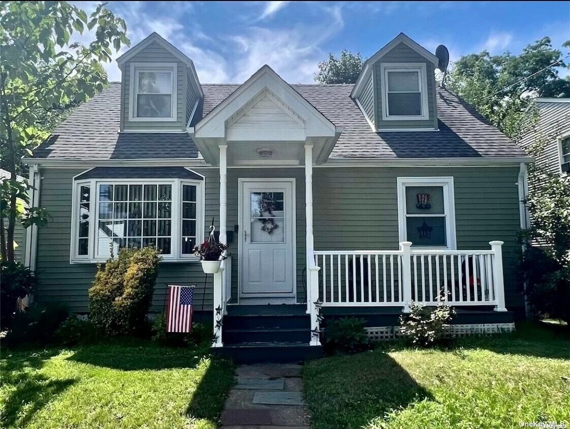 Primary Photo - 16 Clifton Pl