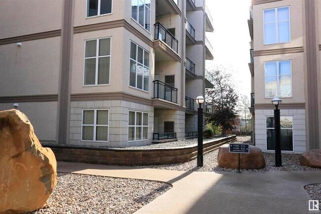 Building Photo - 4835-104a 104a St NW