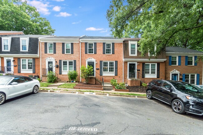 Photo - 2346 Horseferry Ct Townhome
