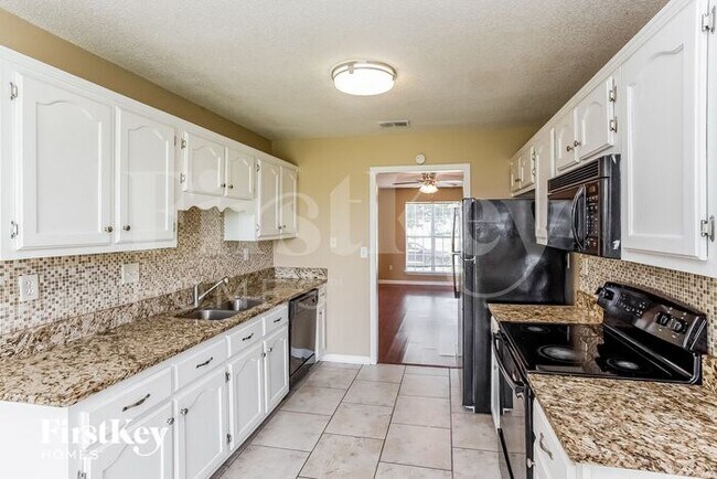 Foto del edificio - 6578 Bentley Cove