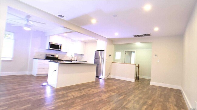Foto del edificio - 159-20 84th Ave