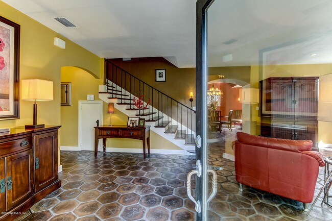 Foto del edificio - 3022 St Johns Ave