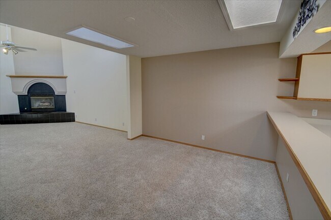 Foto del edificio - 7524 Northridge Ave NE