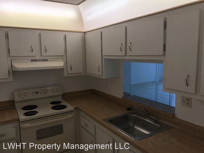 Building Photo - 1 br, 1.5 bath House - 1810 SW 81st Ave #2311