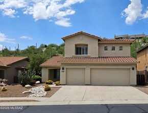 Building Photo - 4389 N Sunset Cliff Dr