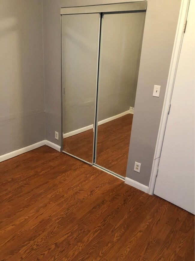 Building Photo - 107 Kail St