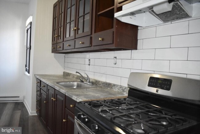 Foto del edificio - 10 S 62nd St