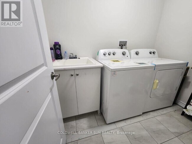 Building Photo - 62 Swordfish Dr