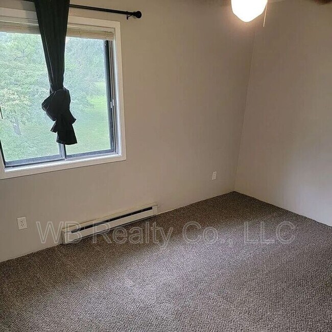 1831 Fuller Rd Unit 29, West Des Moines, IA 50265 Condo for Rent in