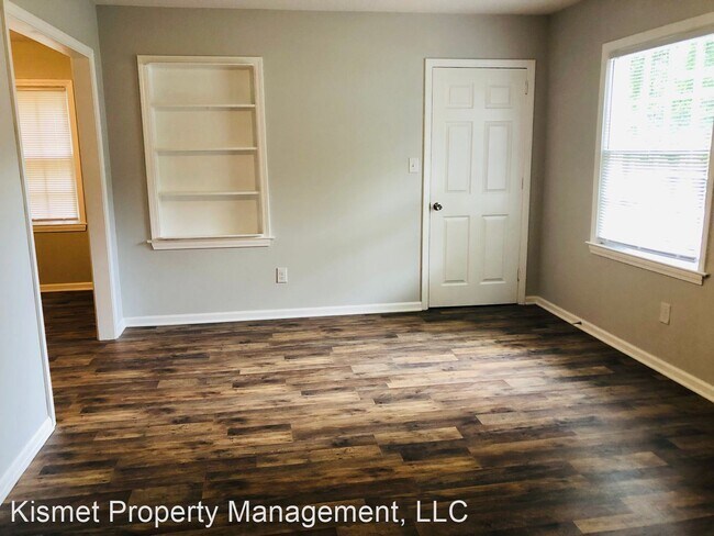 Building Photo - 3 br, 1 bath House - 3830 Bowen Ave
