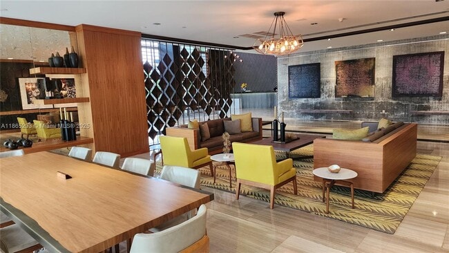 Foto del edificio - 3470 E Coast Ave