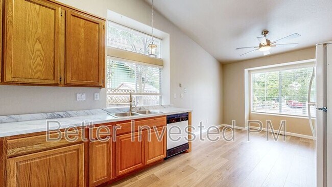 Foto del edificio - 2328 Providence Ct
