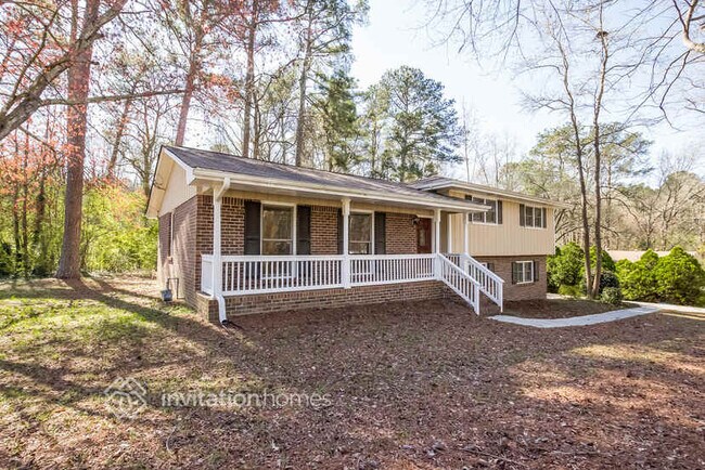 Building Photo - 1908 Englewood Way SW