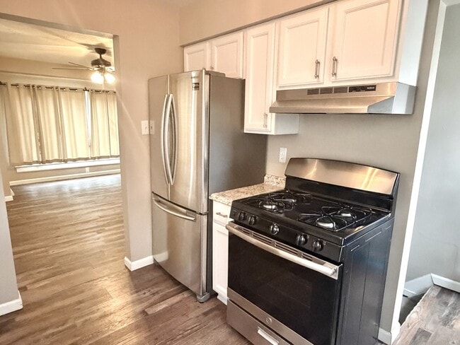 Building Photo - 1238 Creve Coeur St