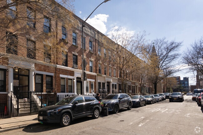 Building Photo - 20 Menahan Street
