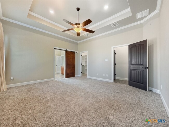 Building Photo - 1066 Vista Dr