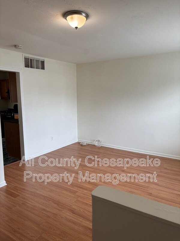 Foto del edificio - 1320 Harford Square Dr