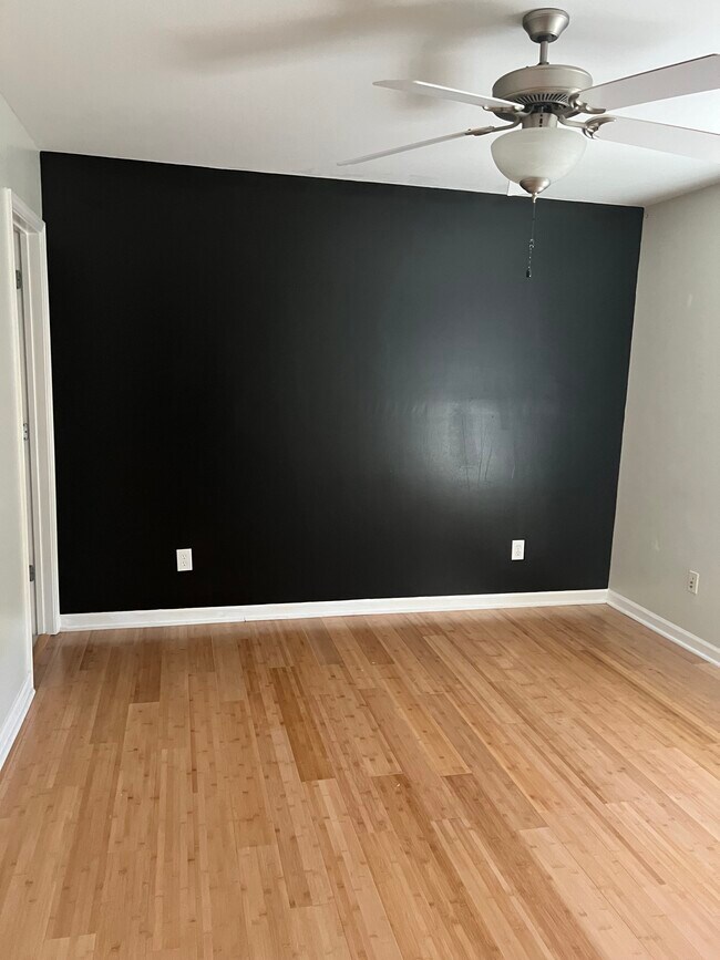 Foto del edificio - 412 Cityview Ln