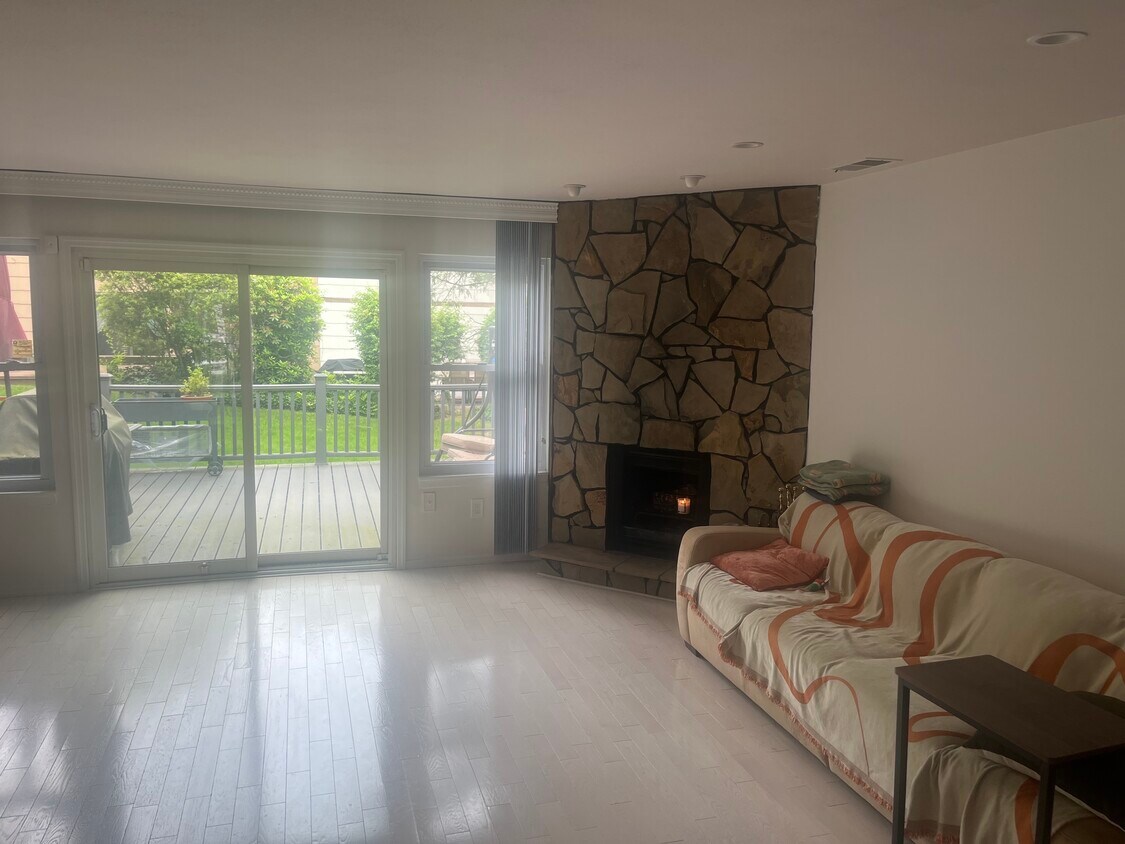 Foto principal - 7 Village Ln