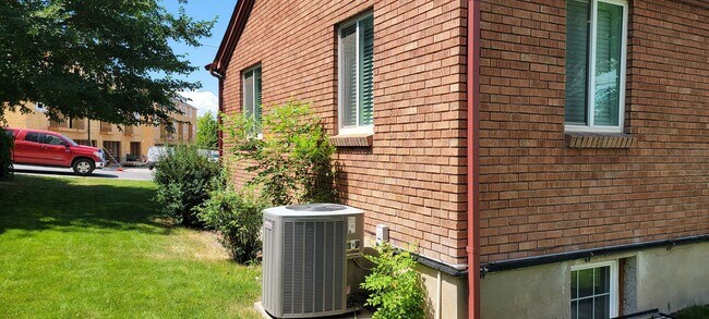 Foto del edificio - Odell Duplex