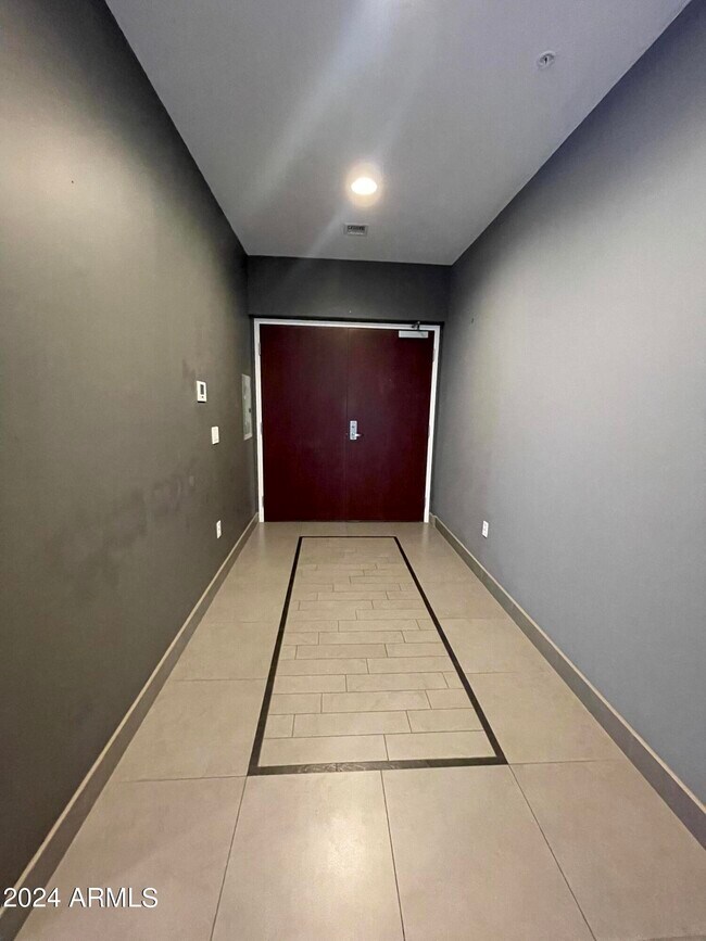 Foto del edificio - 7301 E 3rd Ave
