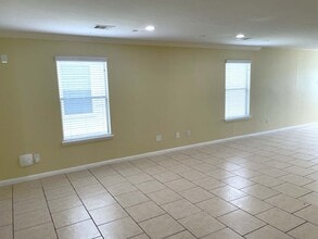 Building Photo - 22114 Orchard Dale Dr