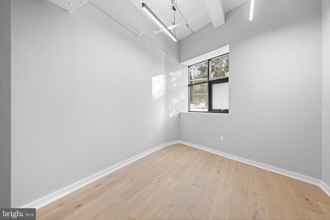 Foto del edificio - 36 N Narberth Ave