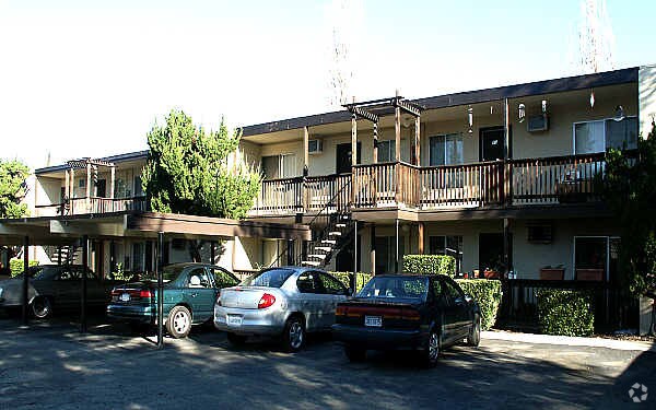 Building Photo - 1506 Garcez Dr