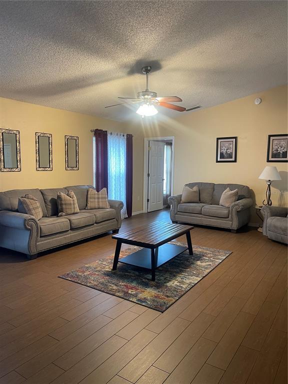 Foto del edificio - 1217 Bachmann Ave