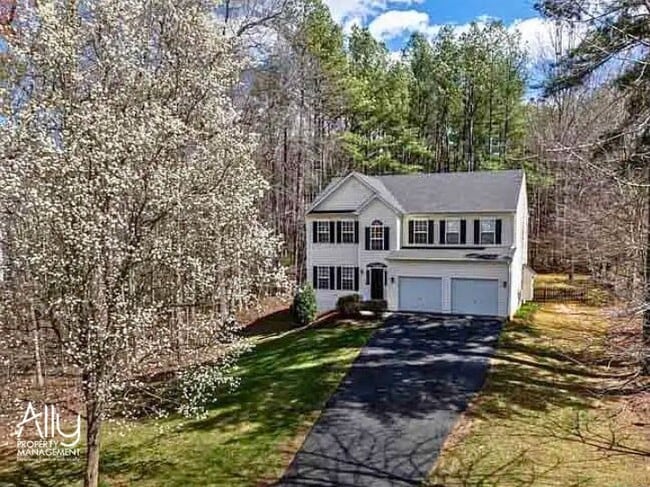 Building Photo - 170 W Rosewood Dr