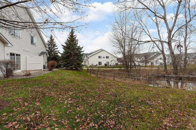 Building Photo - 8682 Quarry Ridge Ln